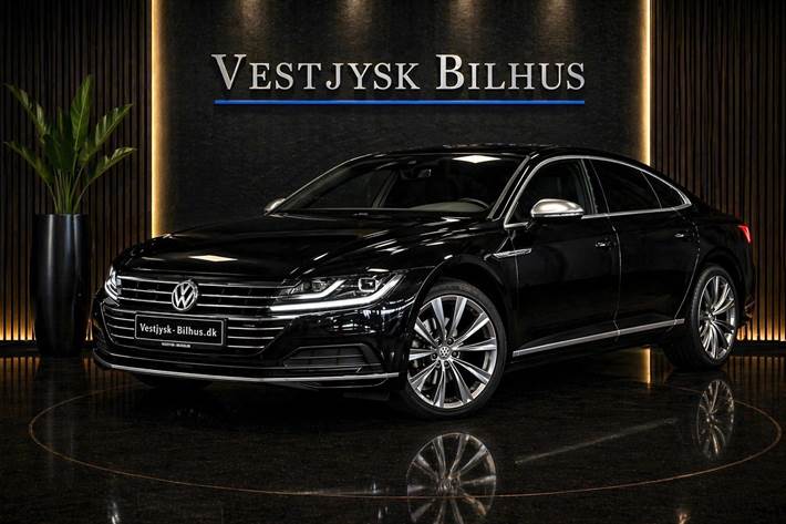Sort VW Arteon fra 2018 set udefra