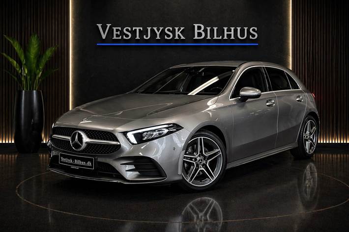 Grå Mercedes A200 fra 2020 set udefra