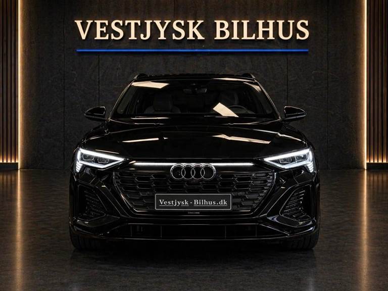 Audi Q8 e-tron 55 S-line Black Edition quattro