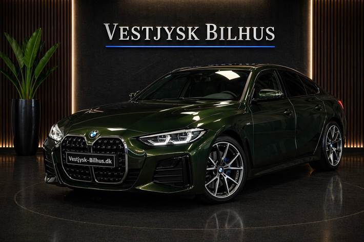 Grøn BMW 430i fra 2022 set udefra