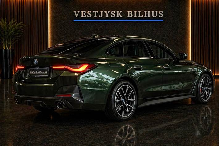 Grøn BMW 430i fra 2022