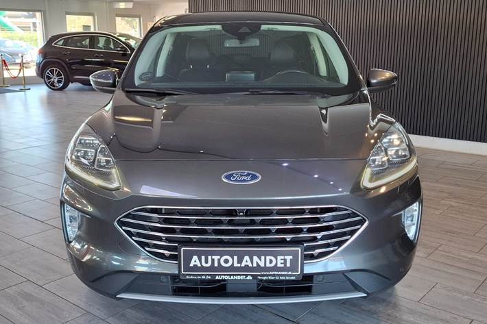 Grå Ford Kuga fra 2021