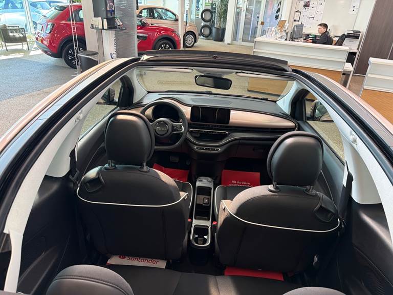 Fiat 500e 42 Icon Cabrio