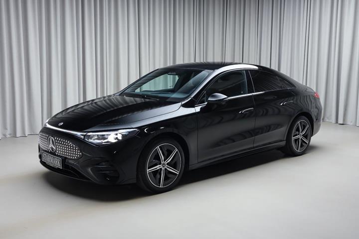 Sort Mercedes CLA250+ fra 2025 set udefra
