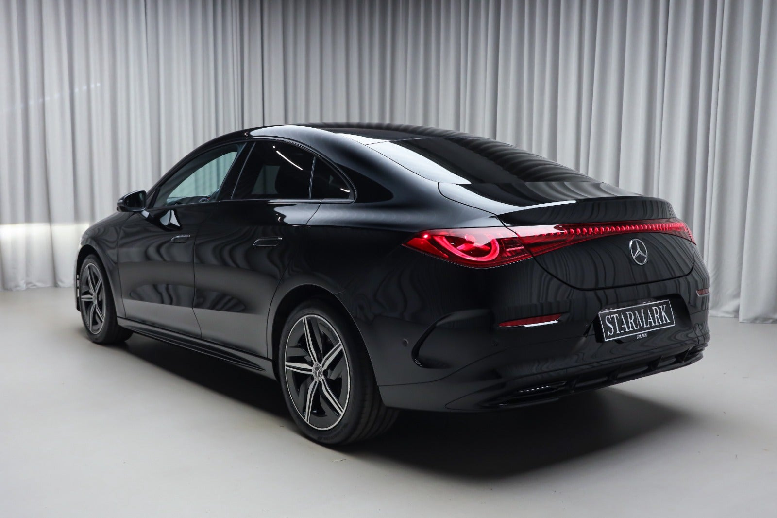 Sort Mercedes CLA250+ fra 2025