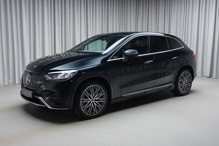Grøn Mercedes EQE350 SUV fra 2025