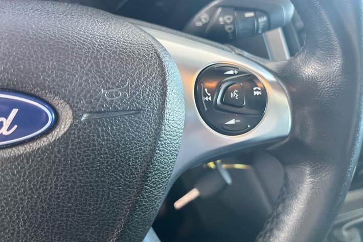 Beige Ford Transit Connect fra 2018