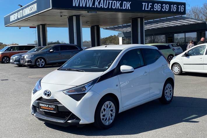 Hvid Toyota Aygo fra 2020