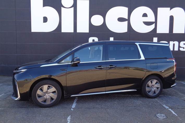 Sort Maxus Mifa 9 fra 2025