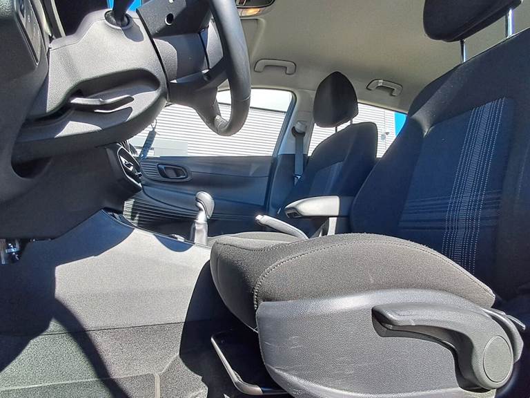 Hyundai i20 1,0 MPI Essential 100HK 5d 6g