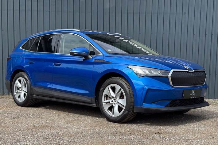 Blå Skoda Enyaq fra 2023