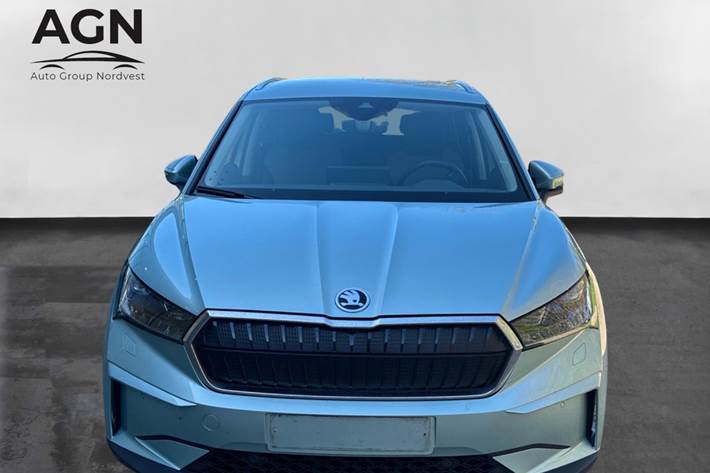 Turquoise Skoda Enyaq fra 2023