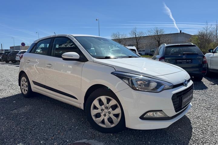 Hvid Hyundai i20 fra 2018