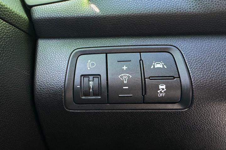 Hvid Hyundai i20 fra 2018