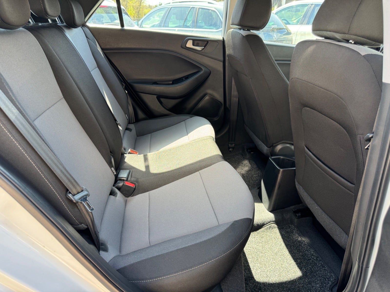 Hvid Hyundai i20 fra 2018