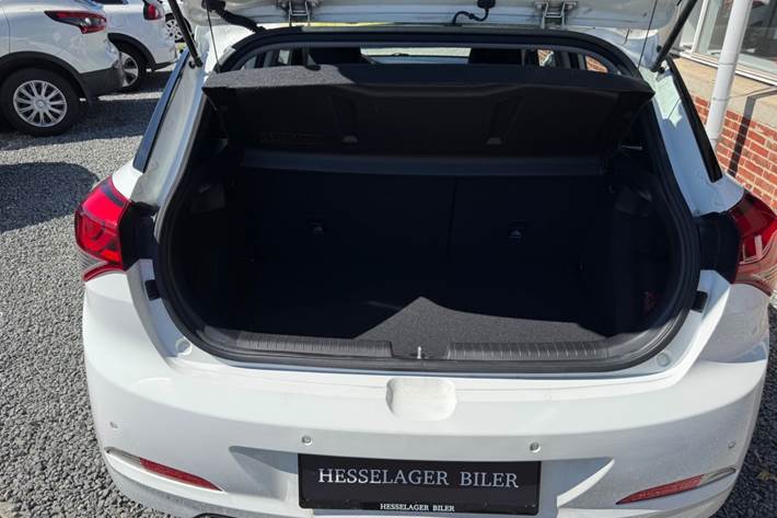 Hvid Hyundai i20 fra 2018