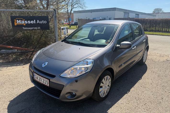 Grøn Renault Clio III fra 2010