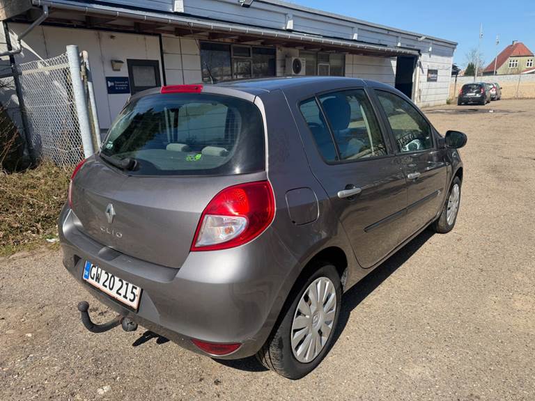 Renault Clio III 1,2 16V TCe Dynamique