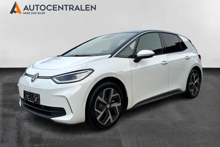 Hvid VW ID.3 fra 2023 set udefra