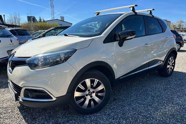 Beige Renault Captur fra 2016