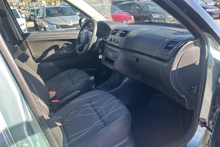 Grøn Skoda Fabia fra 2013