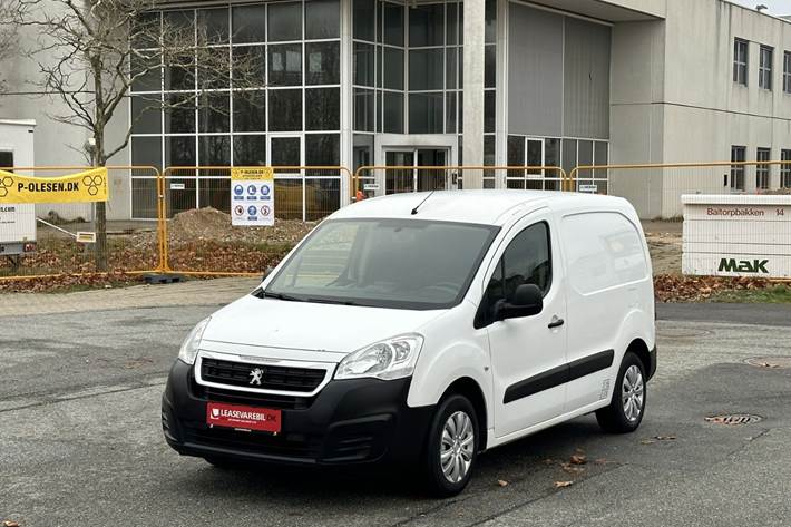 Hvid Peugeot Partner fra 2016