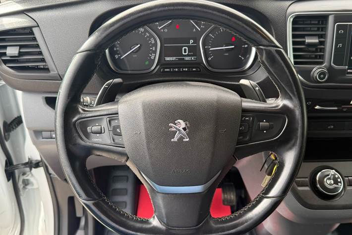 Hvid Peugeot Expert fra 2021