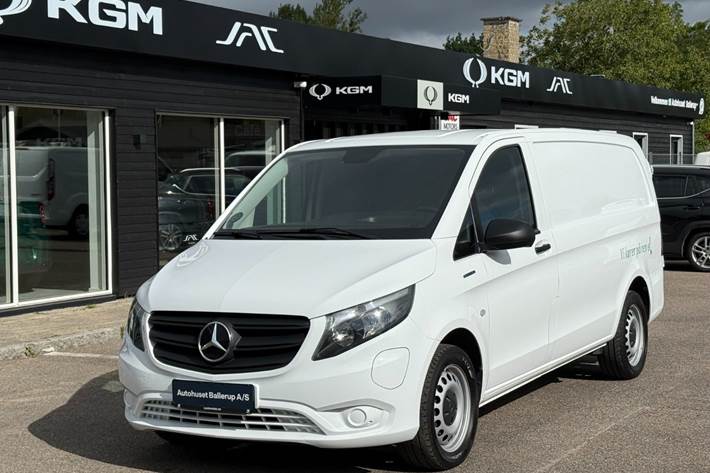Hvid Mercedes eVito 112 fra 2022