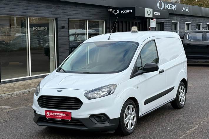 Hvid Ford Transit Courier fra 2019