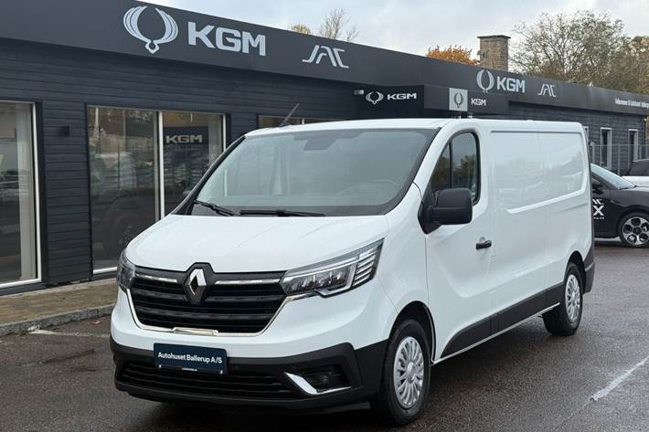 Hvid Renault Trafic fra 2022