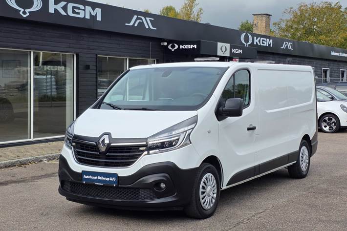Hvid Renault Trafic T29 fra 2021