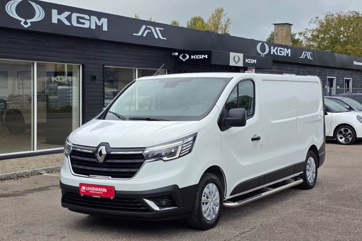 Hvid Renault Trafic fra 2022