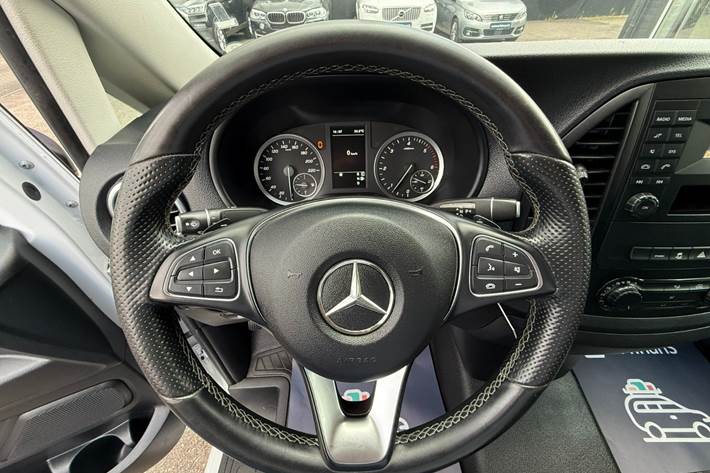 undefined Mercedes Vito 114 fra 2022