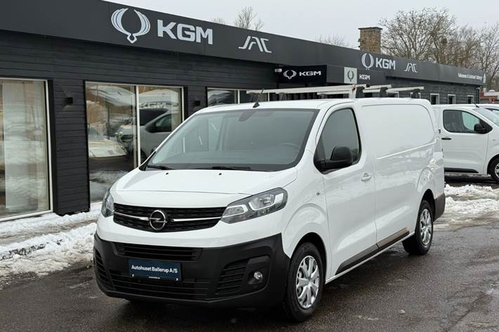 Hvid Opel Vivaro fra 2022