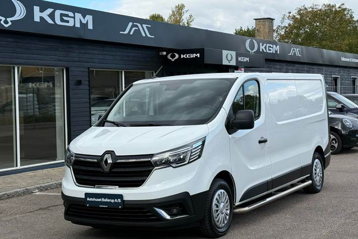 Hvid Renault Trafic fra 2022