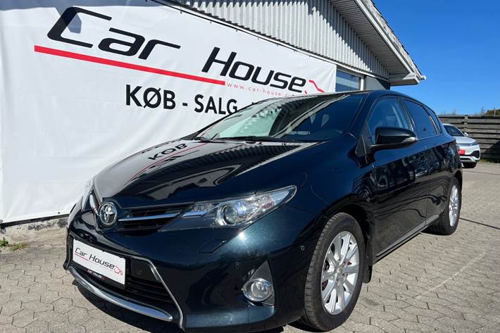 Blå Toyota Auris fra 2012