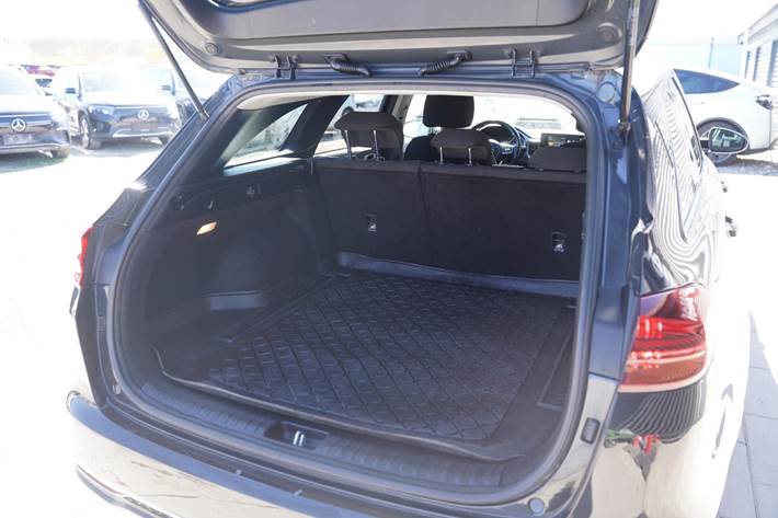 Sort Kia Ceed fra 2021