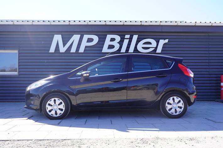 Sort Ford Fiesta fra 2013