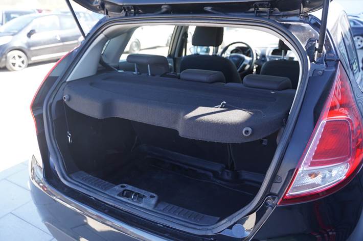 Sort Ford Fiesta fra 2013