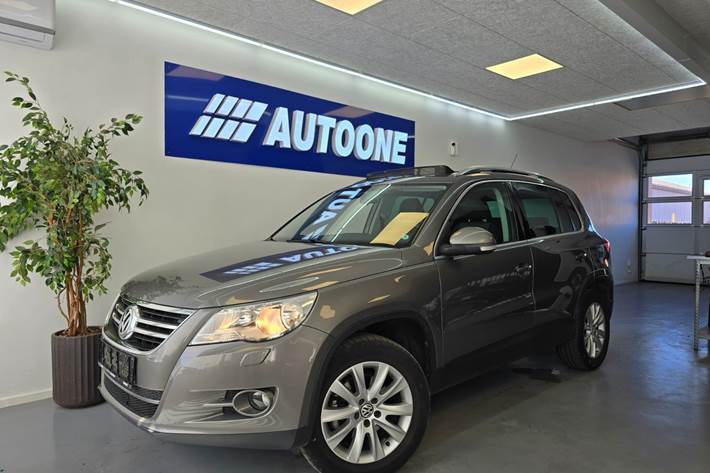 Grå VW Tiguan fra 2008