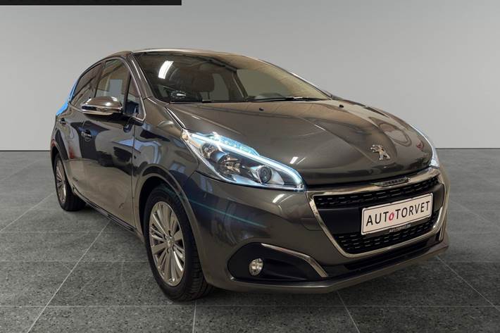Grå Peugeot 208 fra 2018