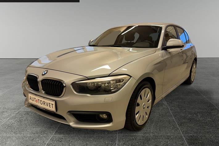Sølv BMW 116d fra 2017