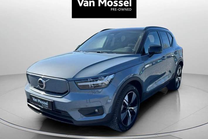 Grå Volvo XC40 fra 2022