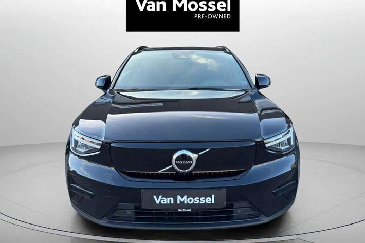 Sort Volvo XC40 fra 2022