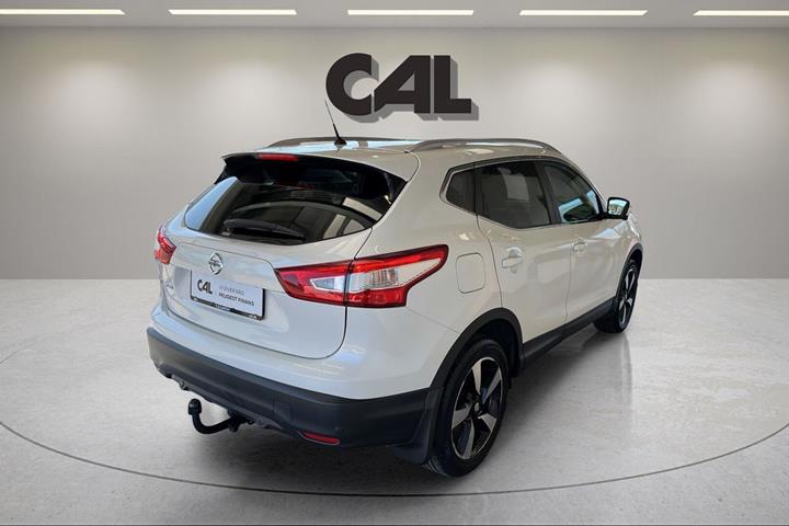 Hvid Nissan Qashqai fra 2017