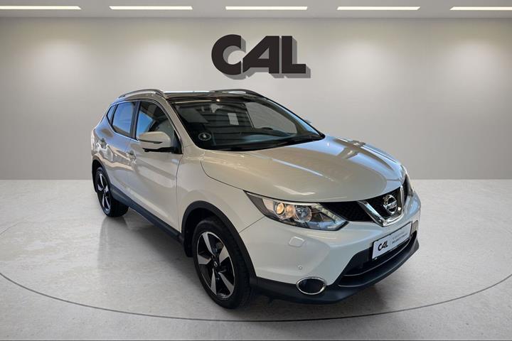 Hvid Nissan Qashqai fra 2017