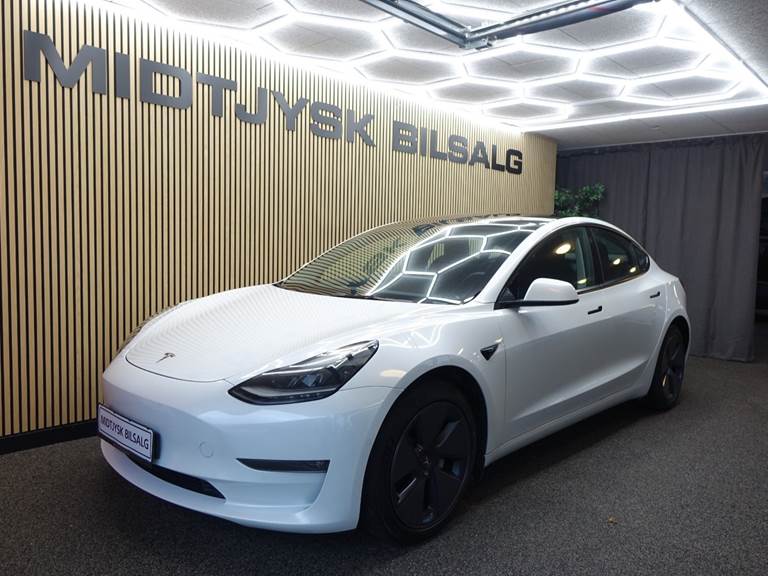 Tesla Model 3 Long Range AWD