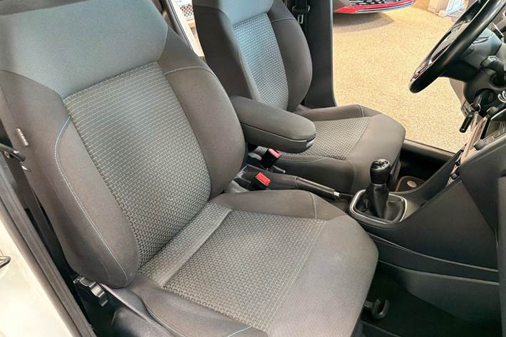 Hvid VW Polo fra 2017