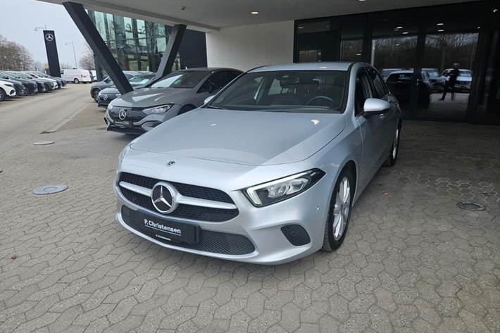 Sølv Mercedes A200 d fra 2020