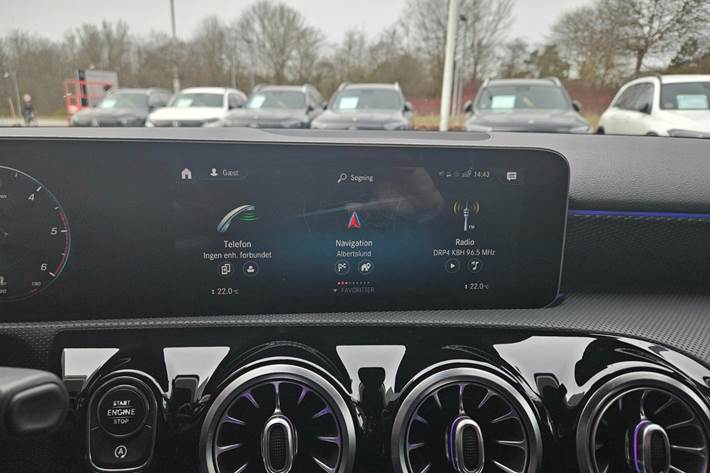 Sølv Mercedes A200 d fra 2020